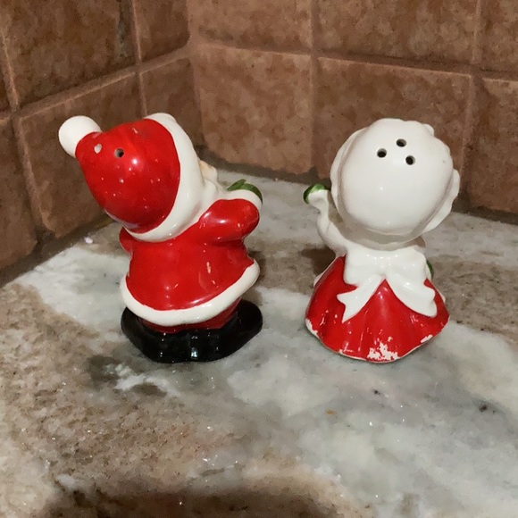 Lefton vintage Christmas salt/pepper - Picture 2 of 4